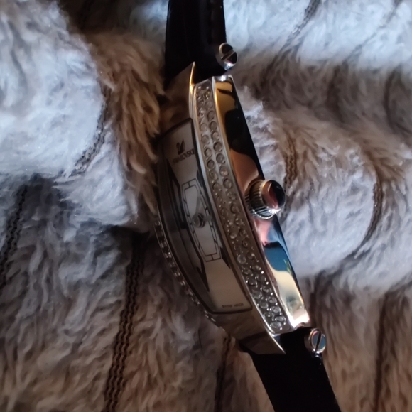 Swarovski Watch - Picture 3 of 7